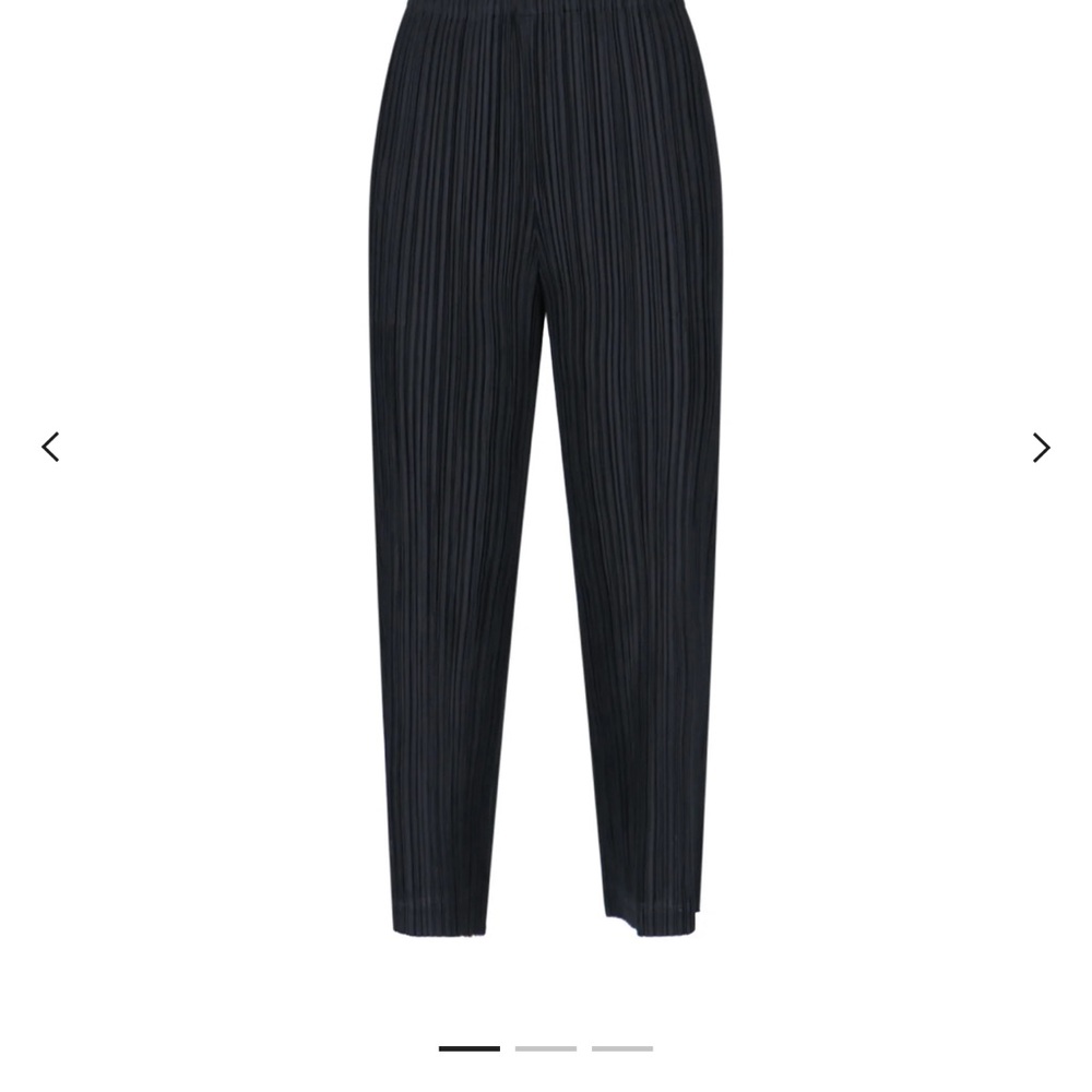 Issey Miyake Black Ankle Cropped Pants - Picture 4 of 13
